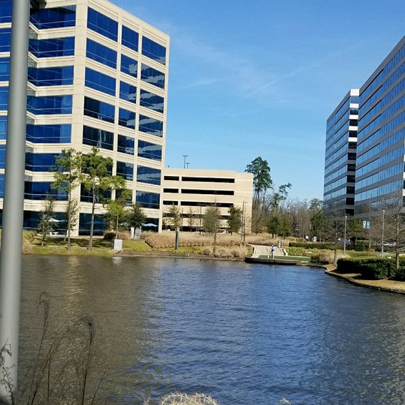 Meet your Posher, Linette - Picture 1 of 1